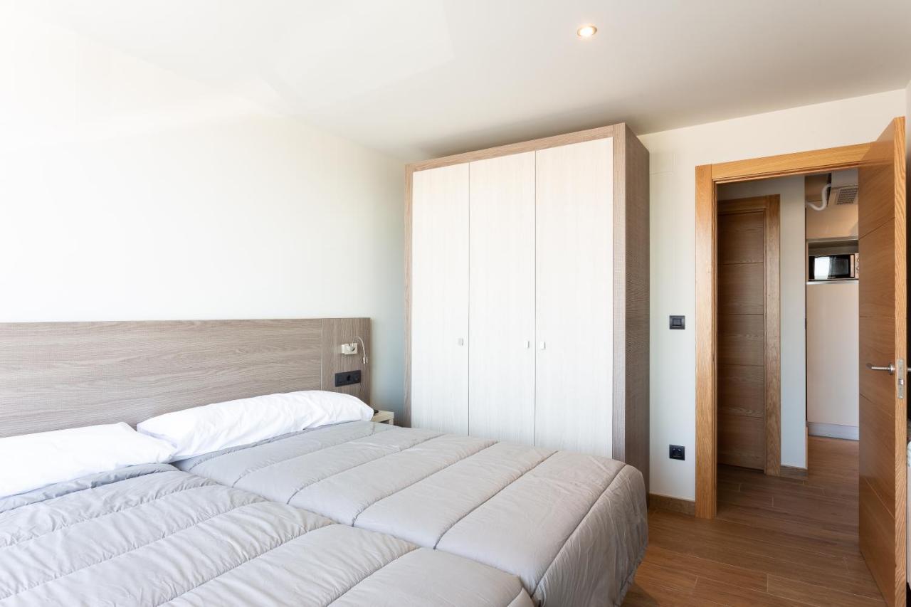 Apartamentos Playa De Los Barcos Isla Ngoại thất bức ảnh