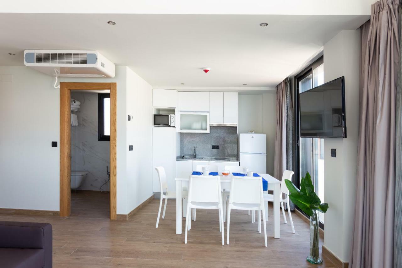 Apartamentos Playa De Los Barcos Isla Ngoại thất bức ảnh